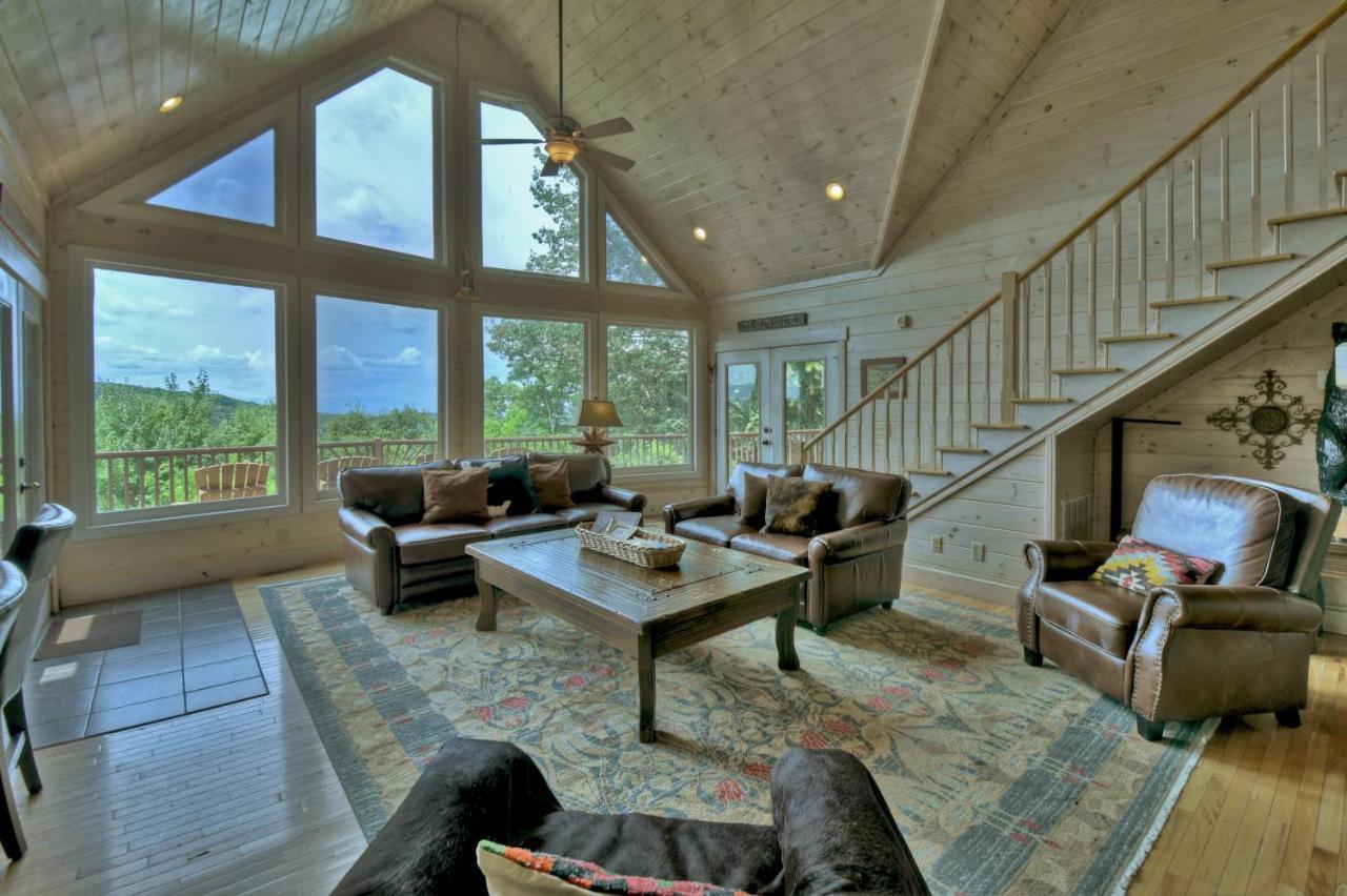 Champagne Chalet - Cuddleup Villa Morganton Buitenkant foto
