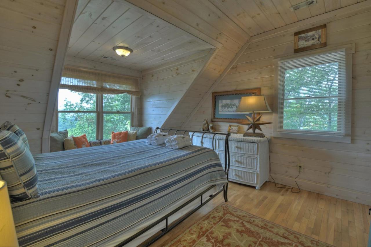 Champagne Chalet - Cuddleup Villa Morganton Buitenkant foto