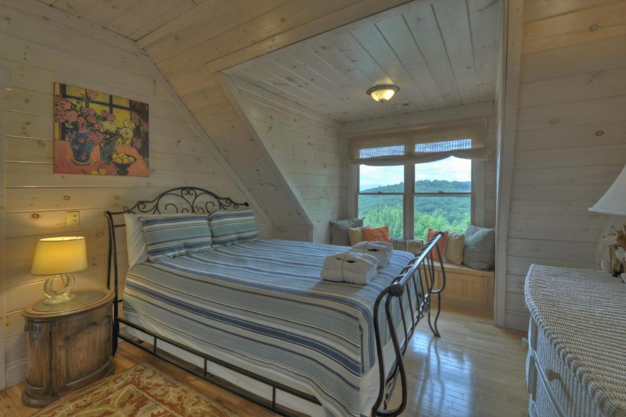 Champagne Chalet - Cuddleup Villa Morganton Buitenkant foto