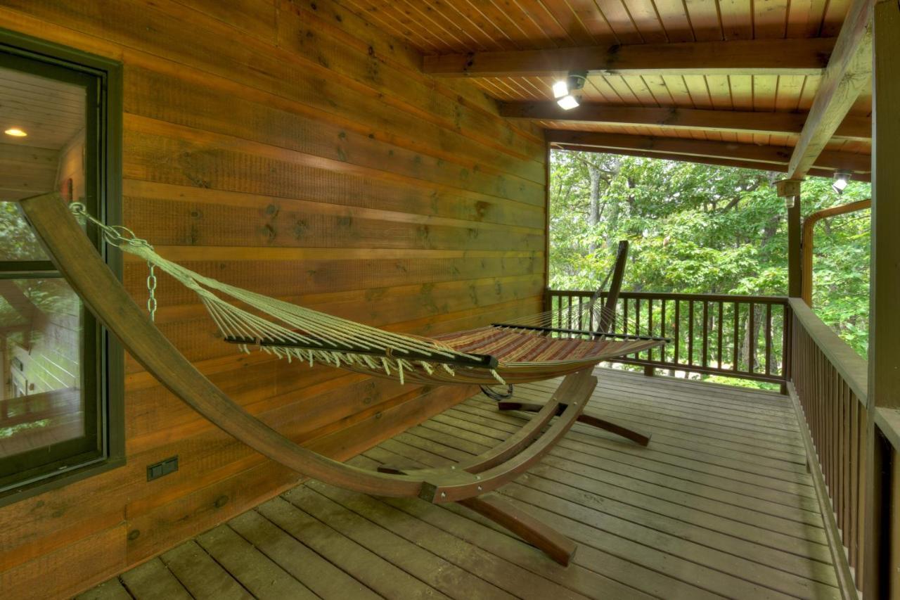 Champagne Chalet - Cuddleup Villa Morganton Buitenkant foto