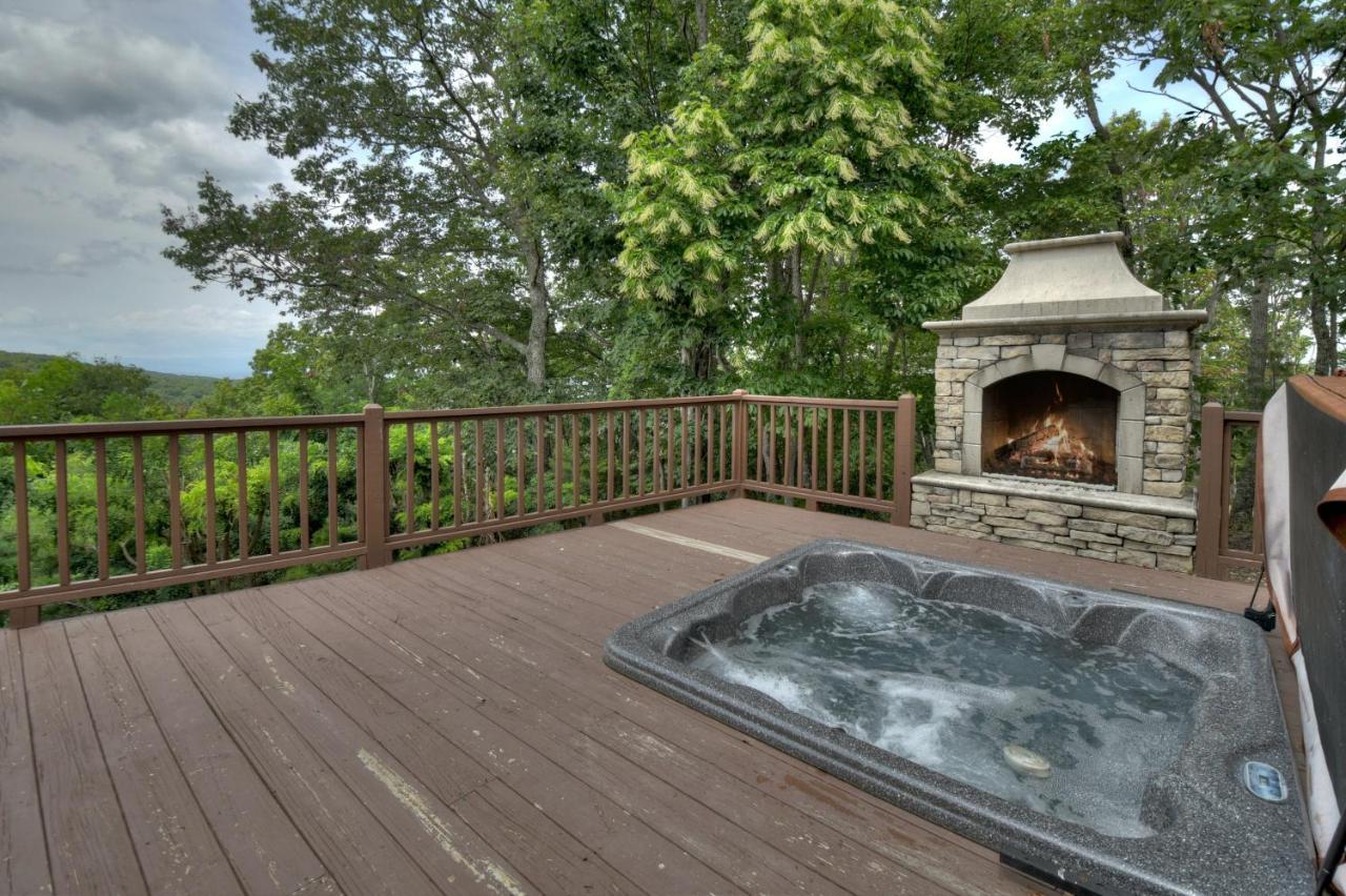 Champagne Chalet - Cuddleup Villa Morganton Buitenkant foto