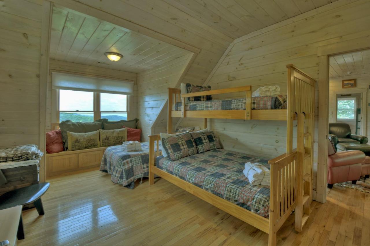 Champagne Chalet - Cuddleup Villa Morganton Buitenkant foto